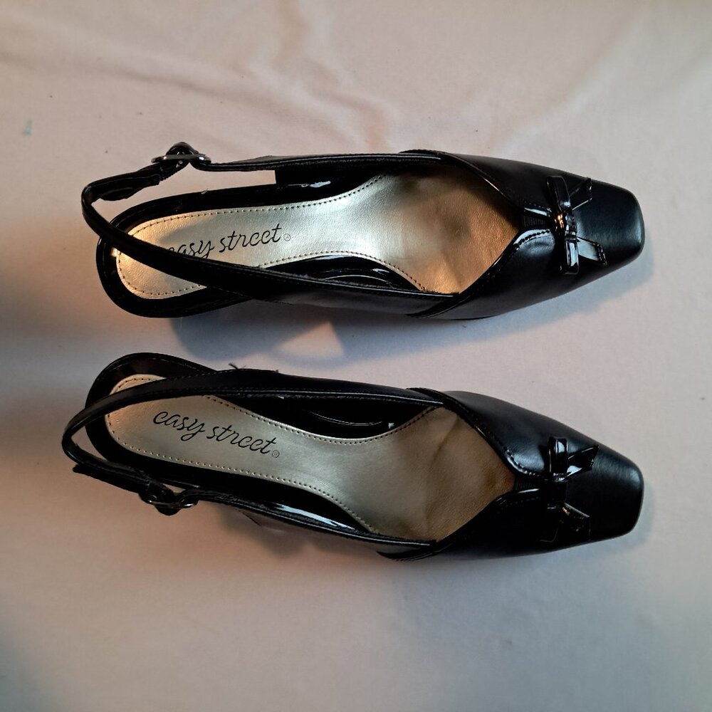 Easy Street Dress Pumps